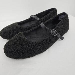 Portland Boot Company Black‎ Teddy Fleece Mary Jane Flats Women’s Size 8.5